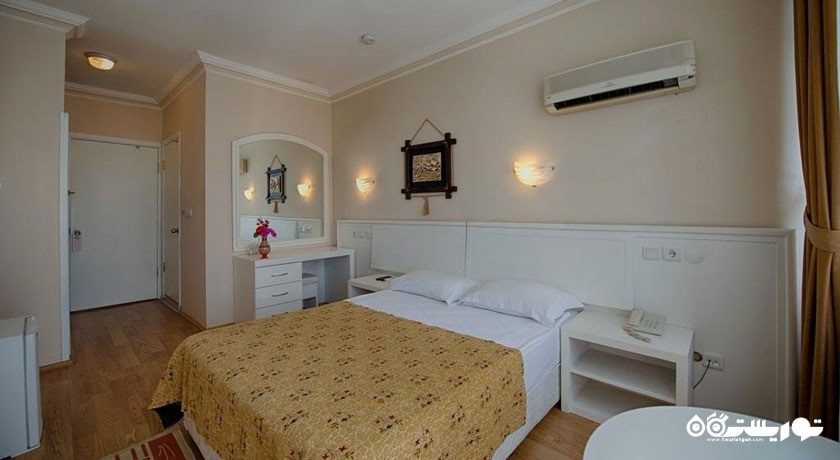 تخت بزرگ اتاق استاندارد